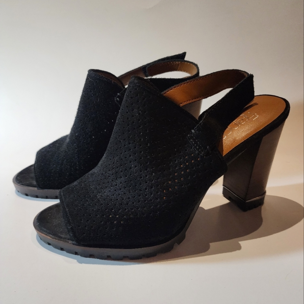 Mule Adjustable Sling-back Clog